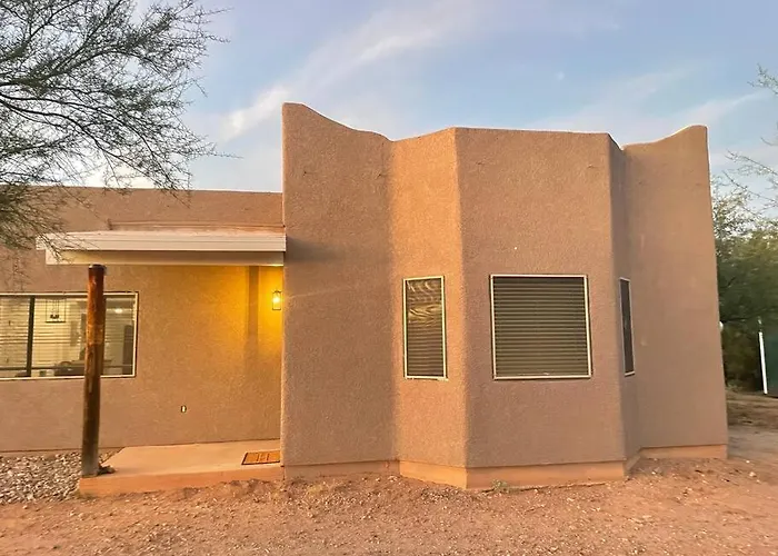 Desert Ranch 3 Bedroom + Equine Facility Holiday home *