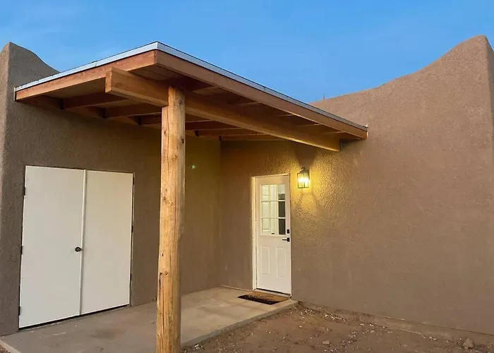 Desert Ranch 3 Bedroom + Equine Facility Vail