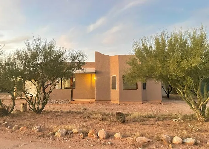 Desert Ranch 3 Bedroom + Equine Facility *