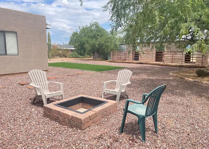 Desert Ranch 3 Bedroom + Equine Facility Holiday home *